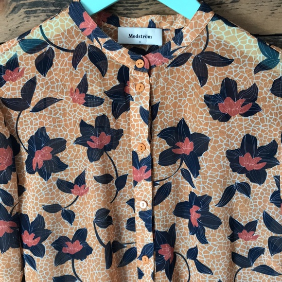 MODSTROM Mandarin Collar Floral Blouse Small Scandinavian Button Down Shirt - Picture 3 of 11